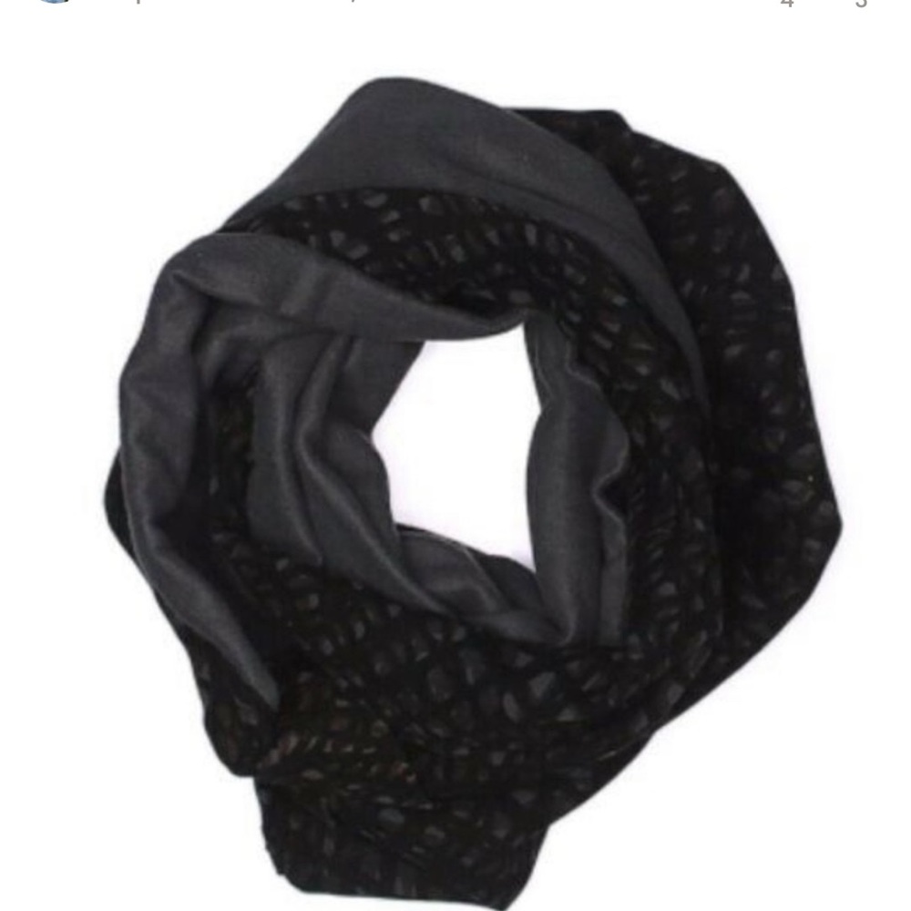 Lululemon scarf